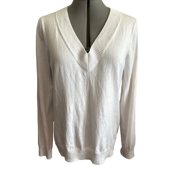 Lands End Womens V-Neck Sweater M 10-12 White Long Sleeve Ribbed Cuffs & Hem - Picture 1 of 6